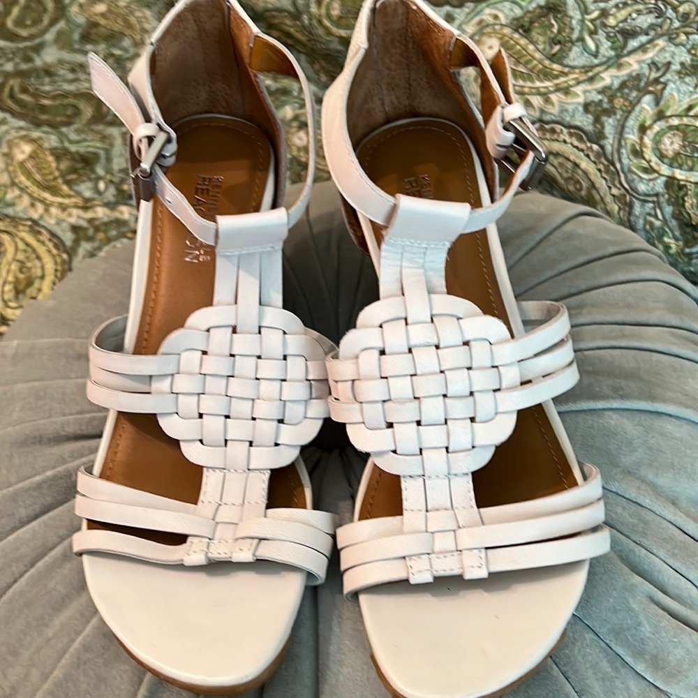 Kenneth Cole Reaction white leather wedge sandals. Never worn. 3" heel.